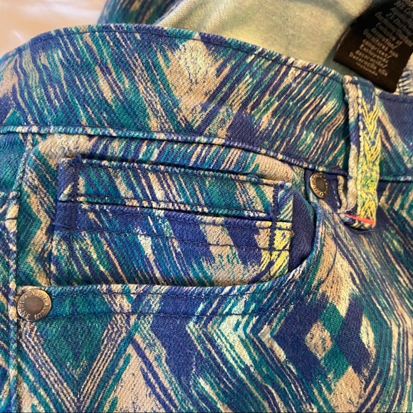 • Calvin Klein • Ikat Pop Skinny Jean - Picture 8 of 12